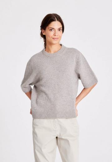 Пуловер с рукавом три четверти