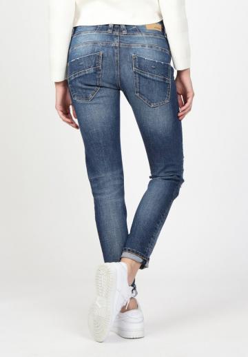 Короткие джинсы