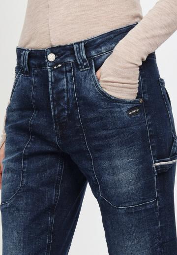 Прямые джинсы