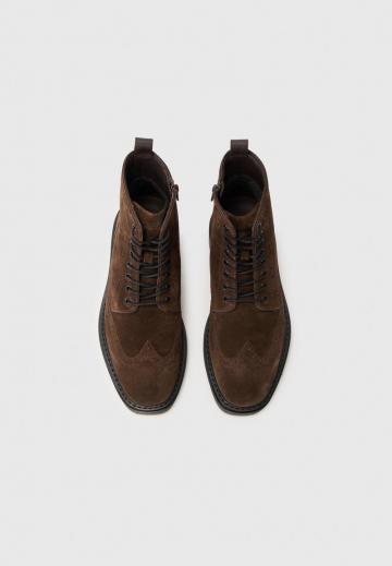 Ботинки на шнуровке