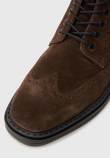 Ботинки на шнуровке