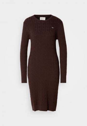 Платье футляр