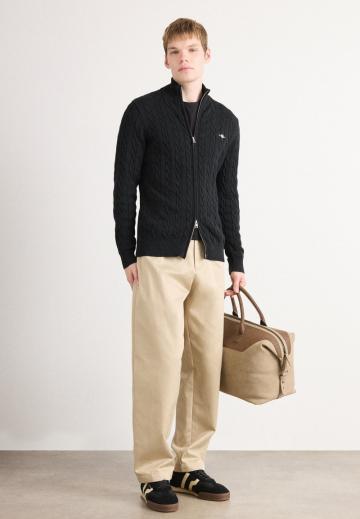 Вязаная кофта