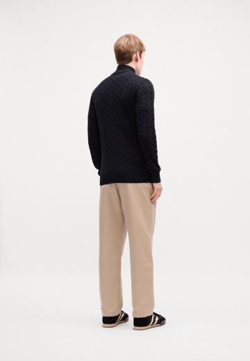 Вязаная кофта