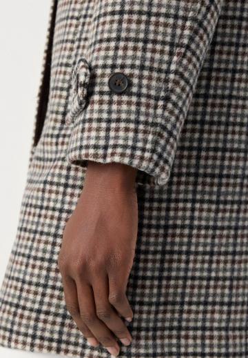 Короткое пальто