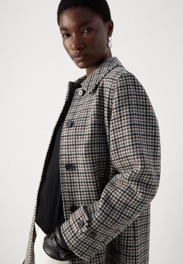 Короткое пальто