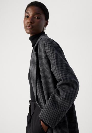 Шерстяное пальто