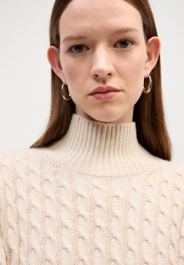 Вязаное платье