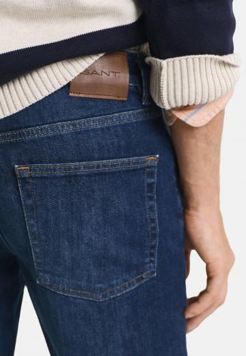 Узкие джинсы