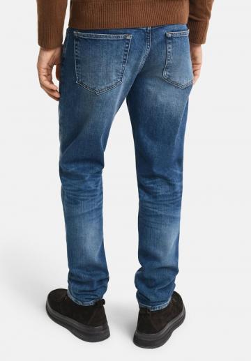 Узкие джинсы