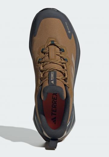 Походные кроссовки