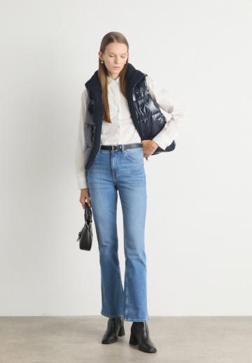 Клешеные брюки