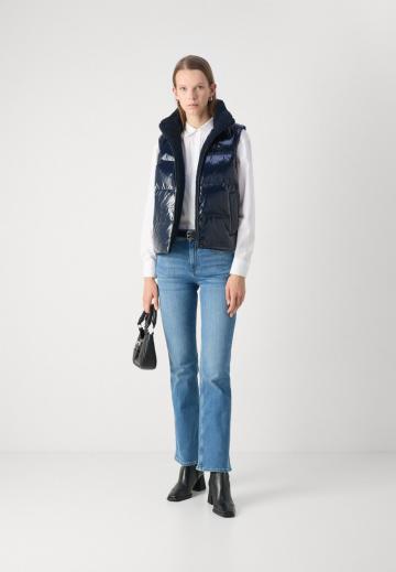 Клешеные брюки