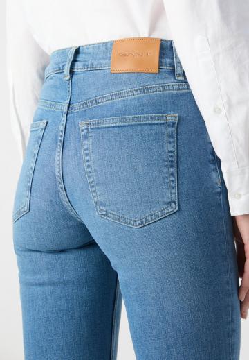 Клешеные брюки