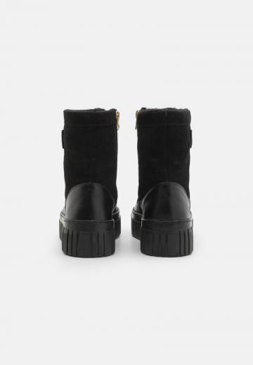 Полусапожки на платформе