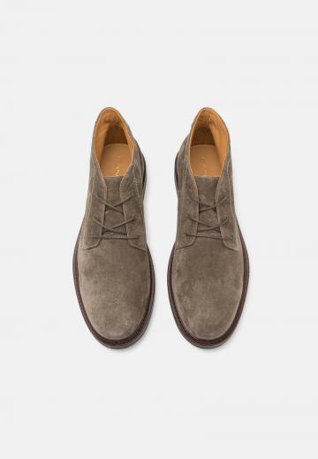 Ботинки на шнуровке