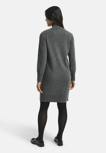 Вязаное платье