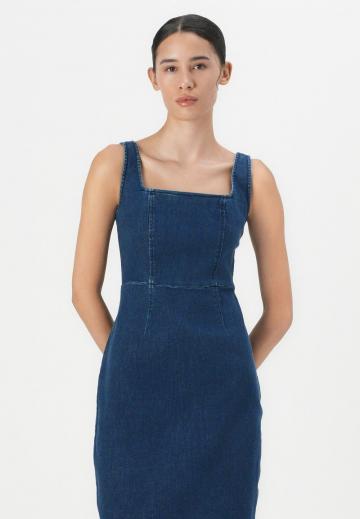 Джинсовое платье