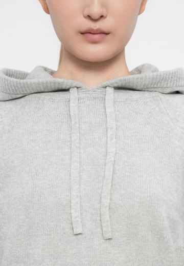 Пуловер с капюшоном