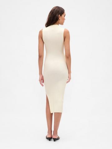 Вязаное платье