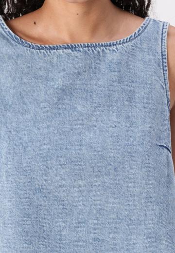 Джинсовая жилетка