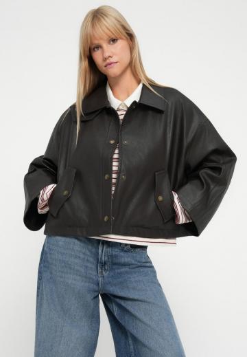 Короткая куртка