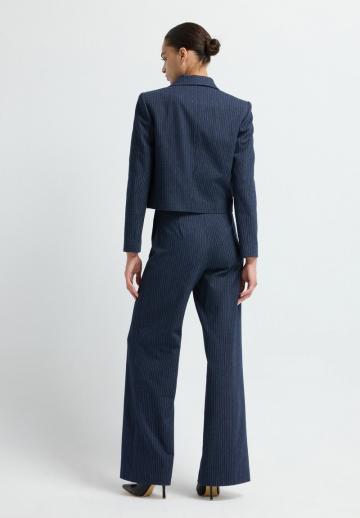 Короткая куртка