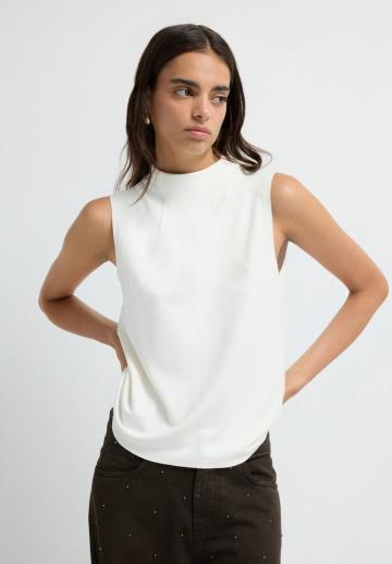 Блузка без рукавов
