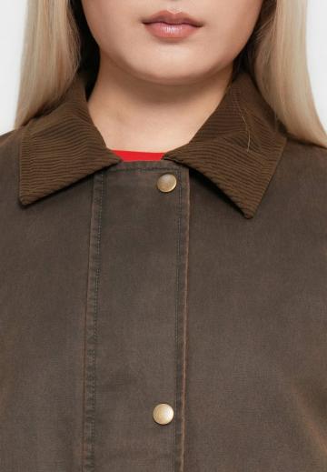 Куртка с накладнымит карманами