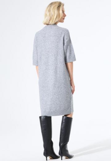 Вязаное платье