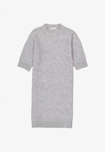 Вязаное платье