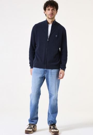 Вязаная кофта