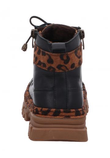 Ботинки на шнуровке