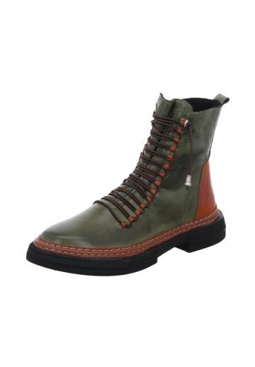 Ботинки на шнуровке
