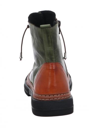 Ботинки на шнуровке