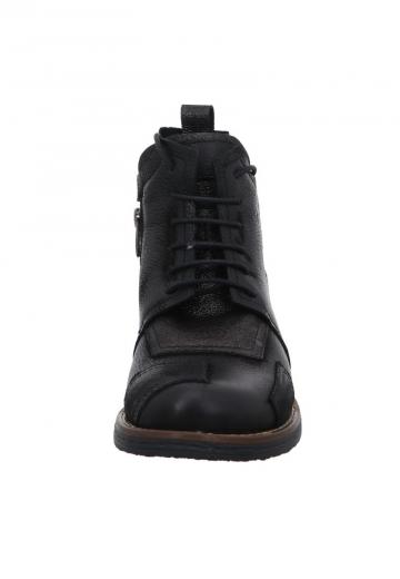 Ботинки на шнуровке