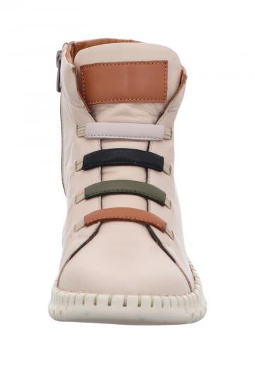 Сапожки на танкетке