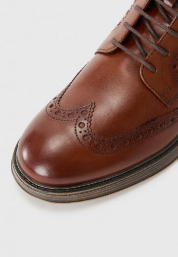 Ботинки на шнуровке