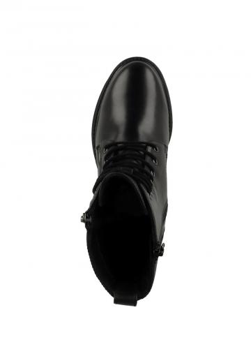 Ботинки на шнуровке