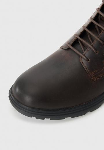 Ботинки на шнуровке