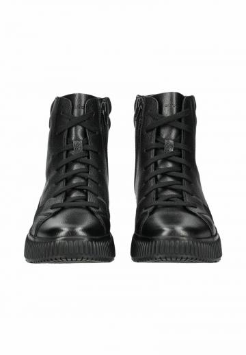 Ботинки на шнуровке