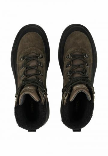 Ботинки на шнуровке