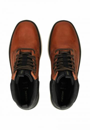 Ботинки на шнуровке