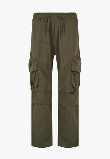 Брюки с накладными карманами