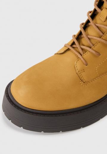 Ботинки на шнуровке