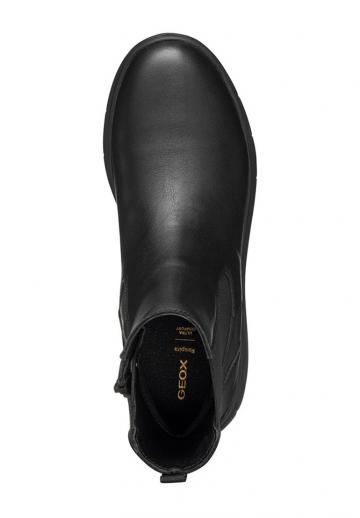 Сапожки на танкетке