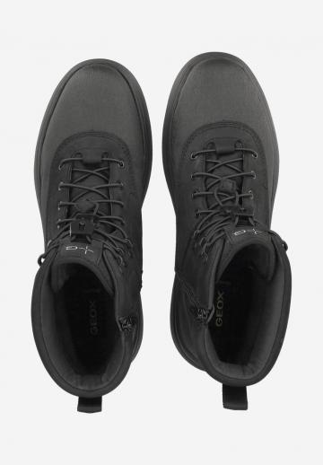 Зимние ботинки