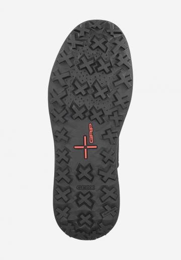 Зимние ботинки