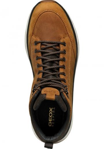 Ботинки на шнуровке