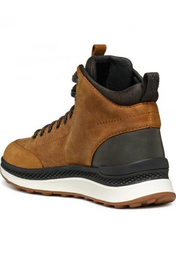 Ботинки на шнуровке